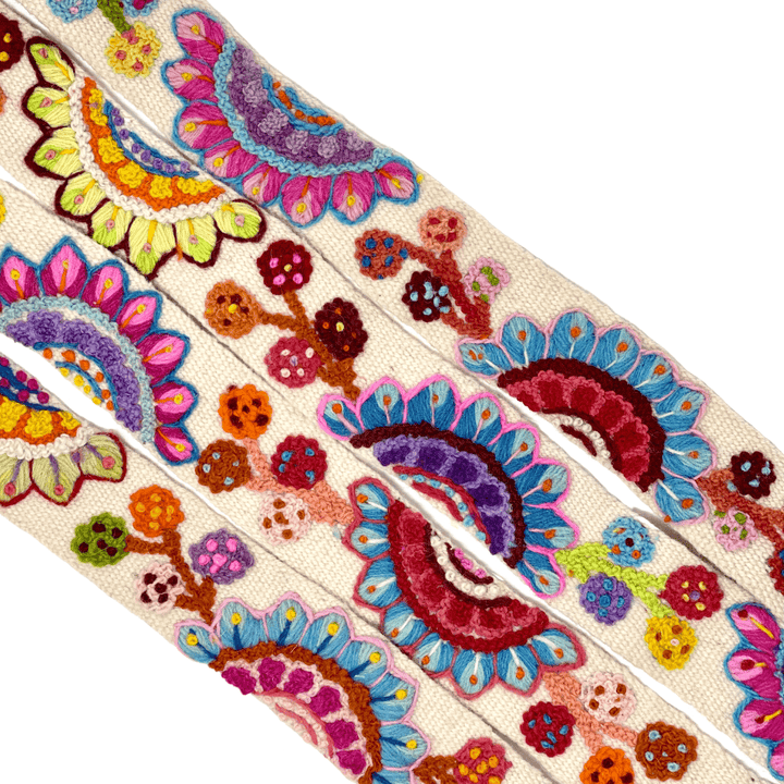 Girasoles Wool Belt in White - Bootsologie
