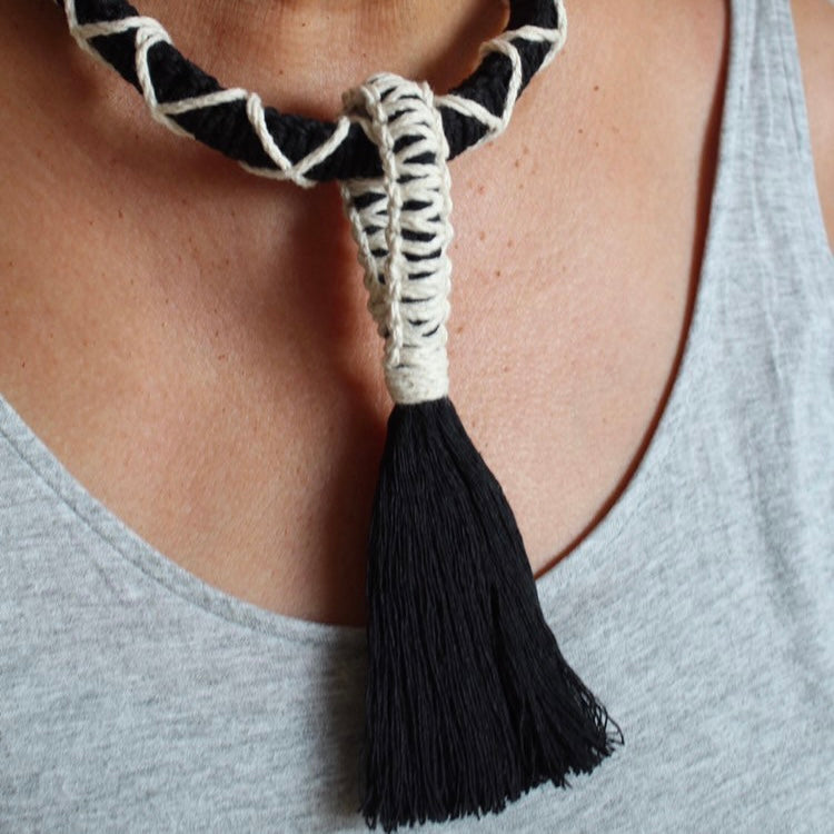 Macrame Necklace - Bootsologie