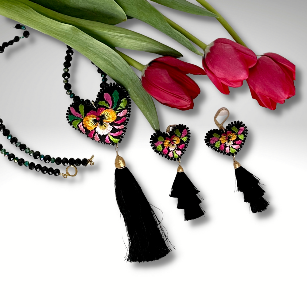 Violeta Embroidered Necklace - Bootsologie