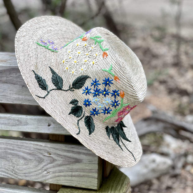 Bugambilia Handmade & Embroidered Palm Hat - Bootsologie