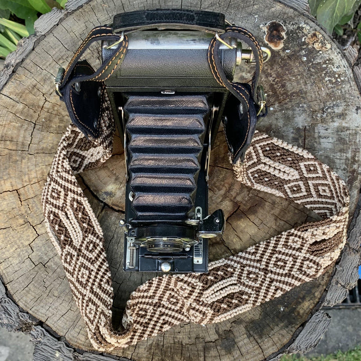 Tekos Camera Strap. - Bootsologie