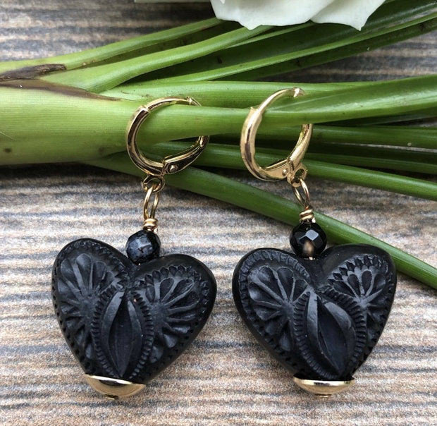 Cecily's Black Clay Earrings - Bootsologie