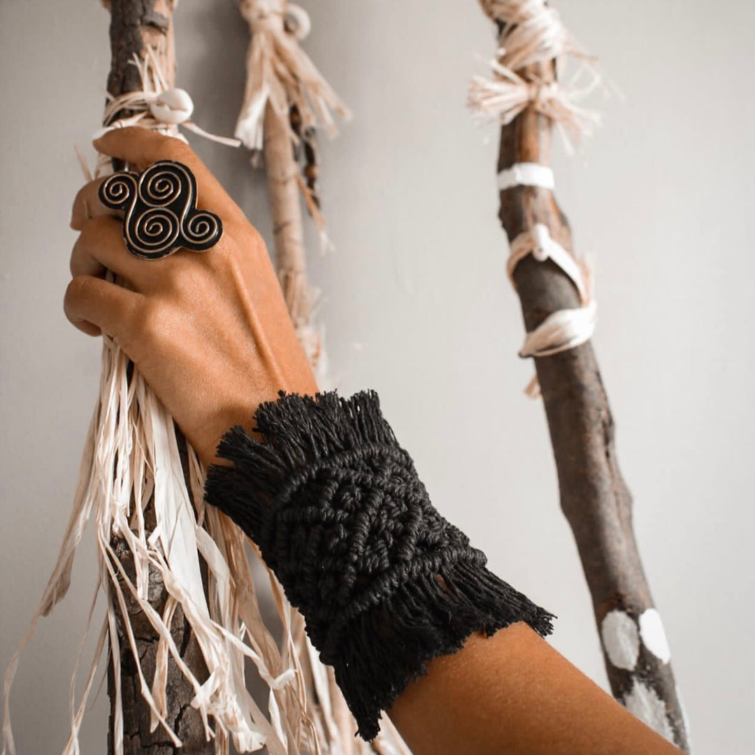 Macrame Bracelets - Bootsologie
