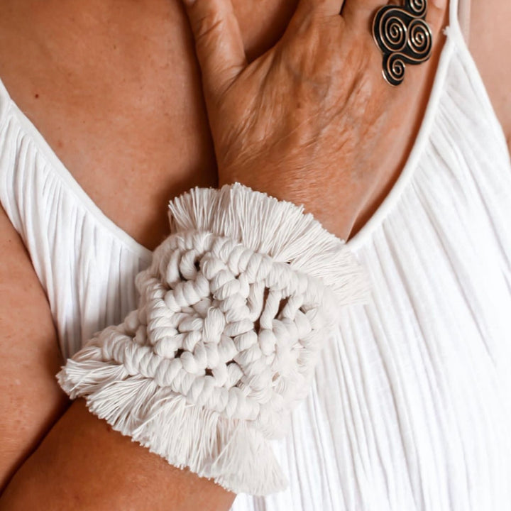 Macrame Bracelets - Bootsologie