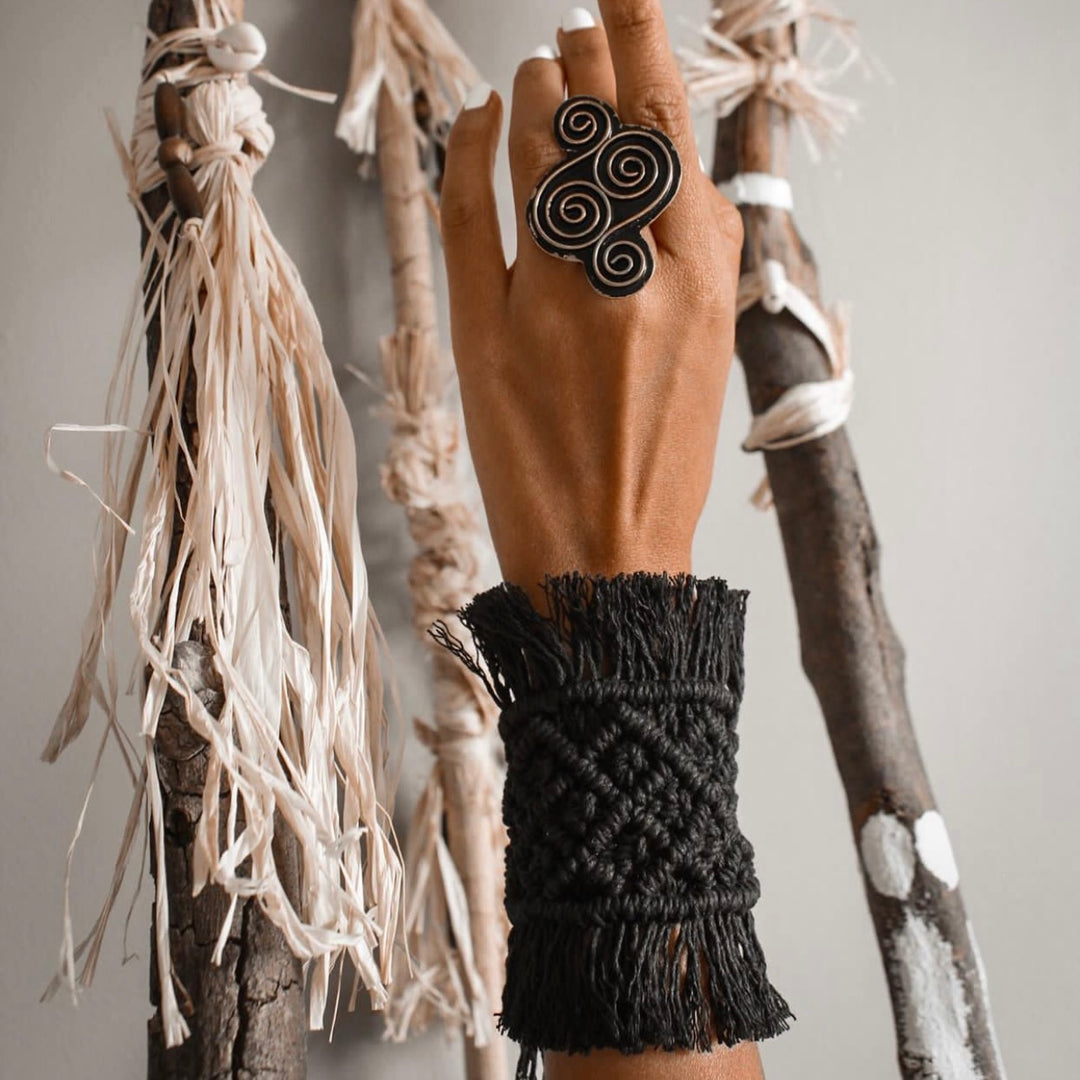 Macrame Bracelets - Bootsologie